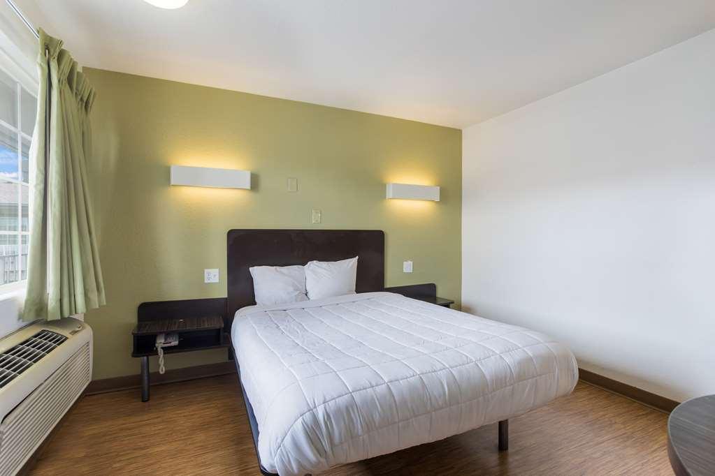 Americas Best Value Inn بولينغ غرين الغرفة الصورة