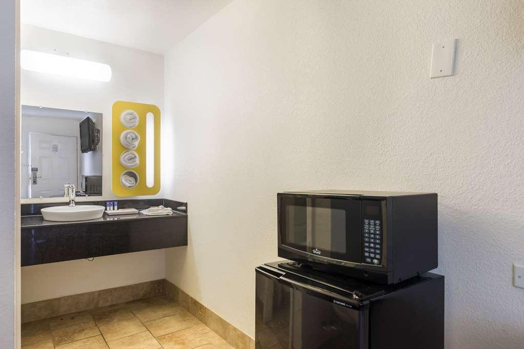 Americas Best Value Inn بولينغ غرين الغرفة الصورة