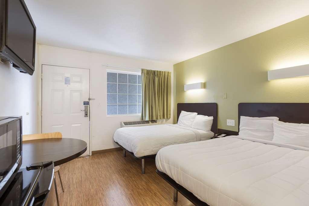 Americas Best Value Inn بولينغ غرين الغرفة الصورة