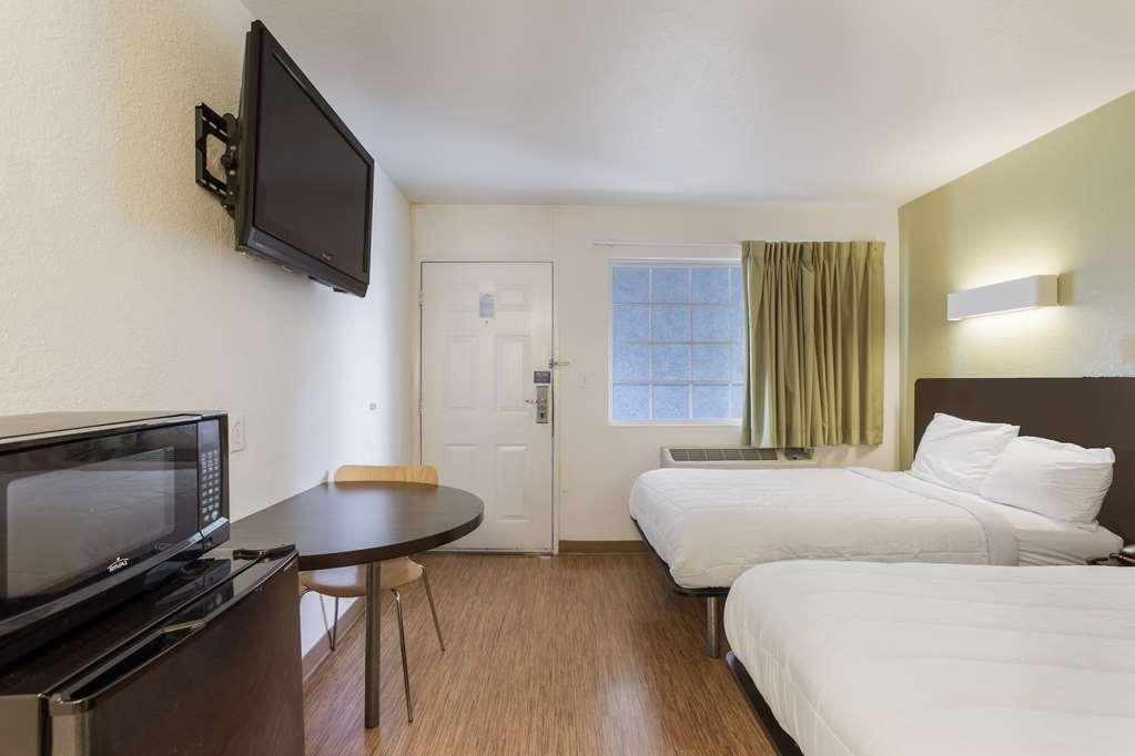 Americas Best Value Inn بولينغ غرين الغرفة الصورة