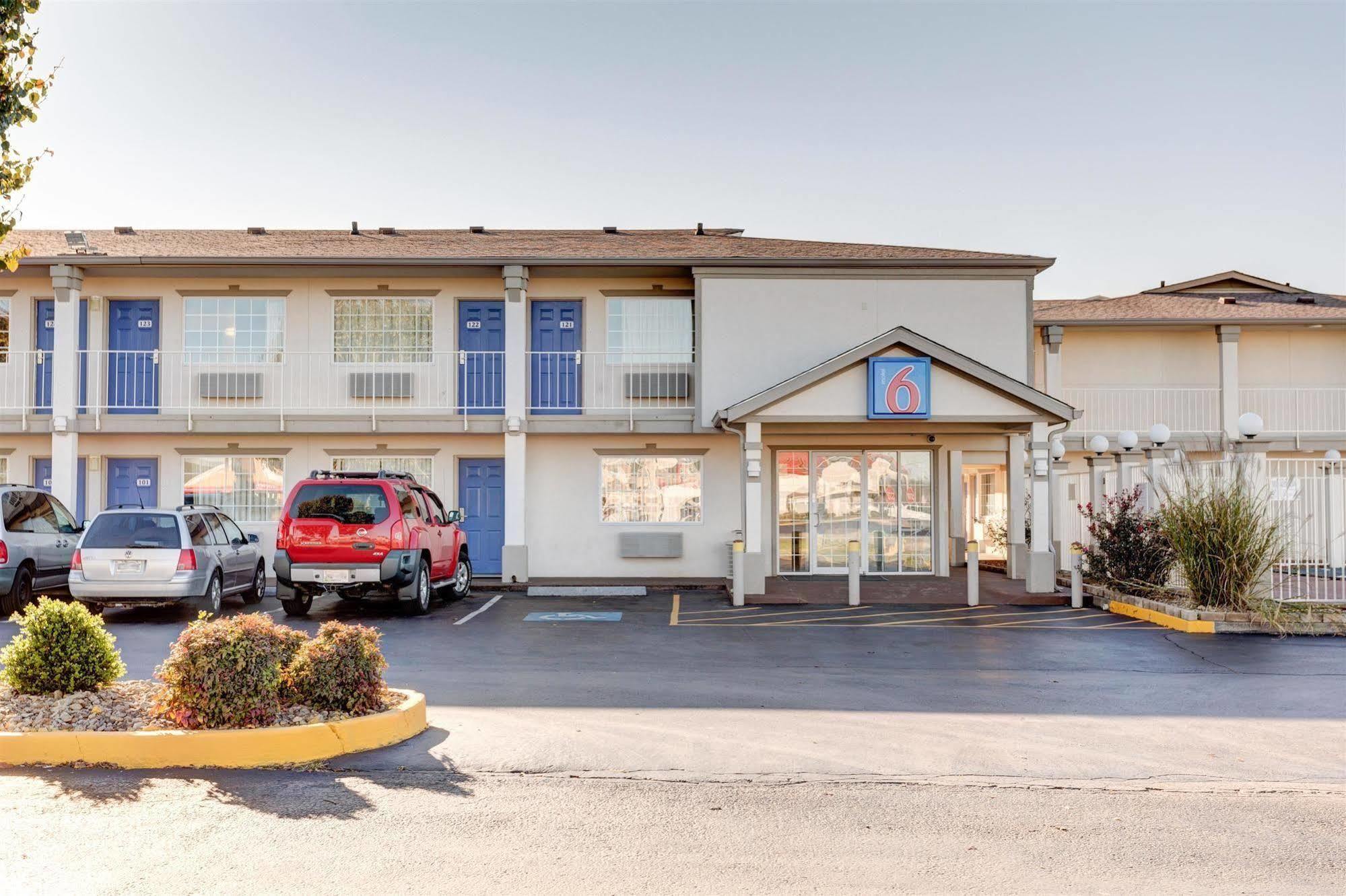 Americas Best Value Inn بولينغ غرين المظهر الخارجي الصورة