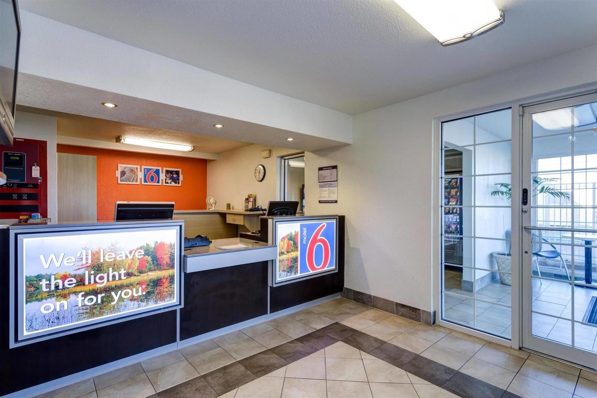 Americas Best Value Inn بولينغ غرين المظهر الخارجي الصورة