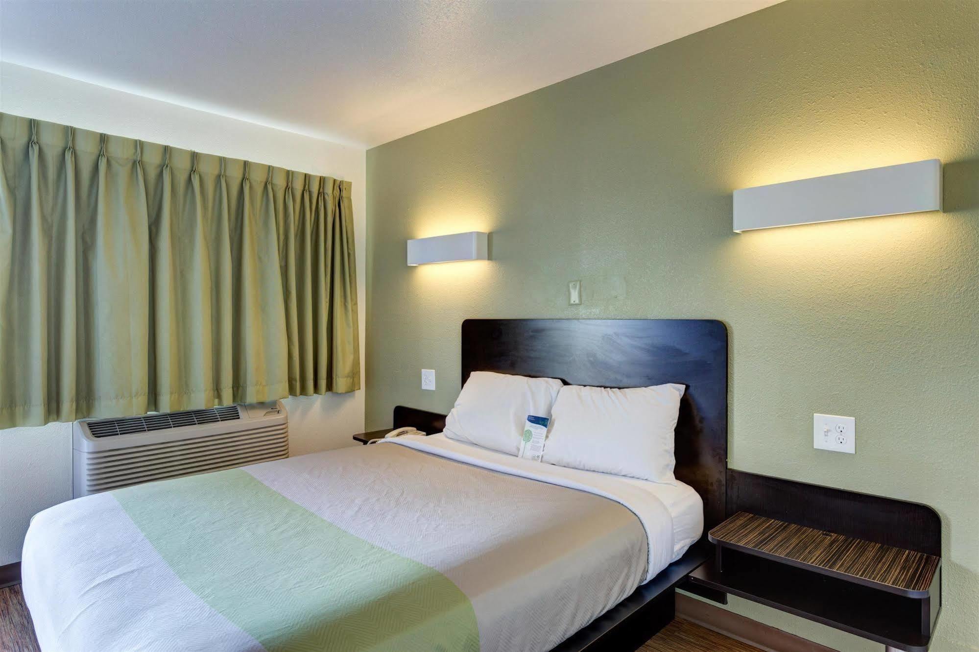 Americas Best Value Inn بولينغ غرين المظهر الخارجي الصورة