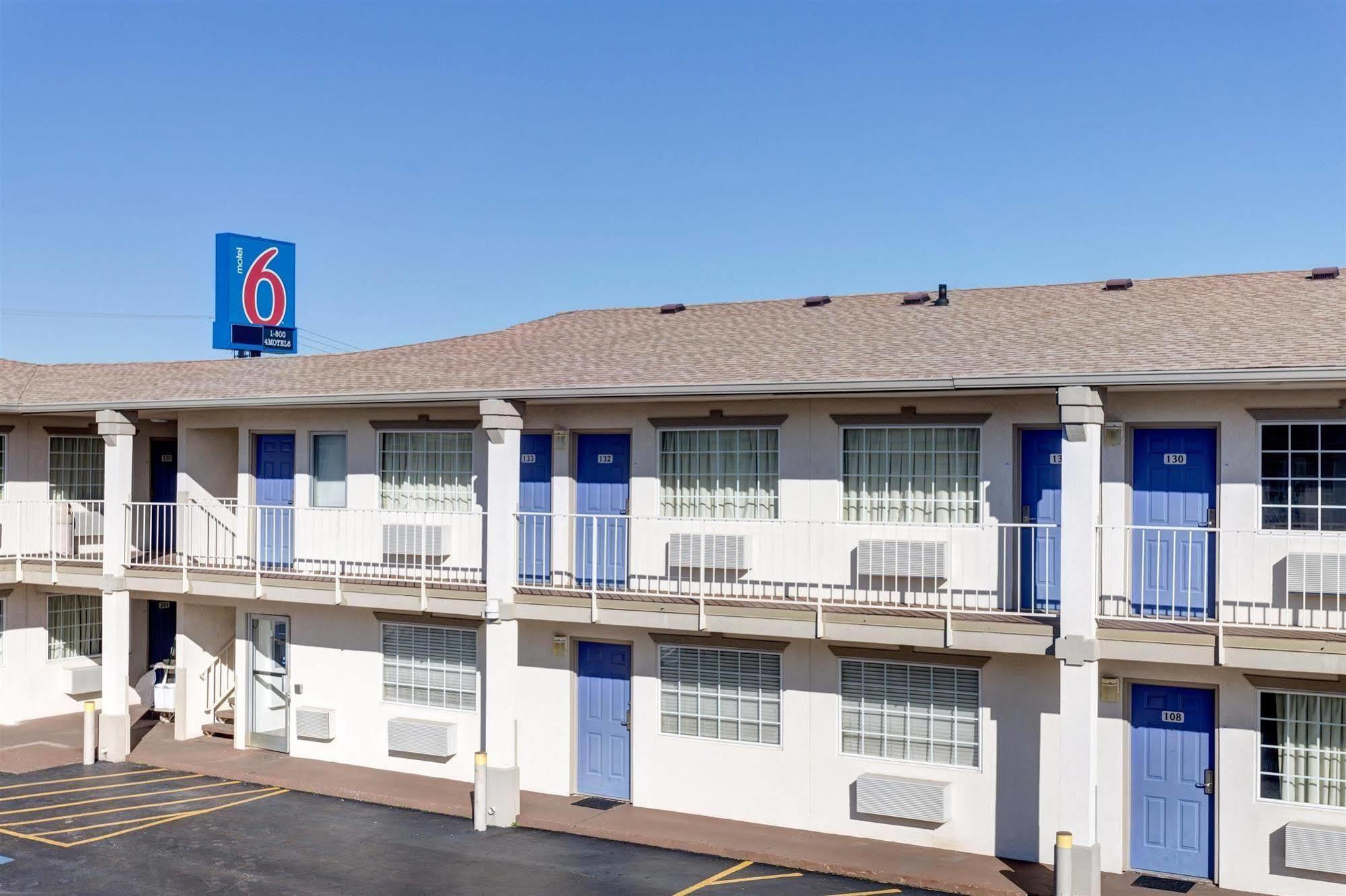 Americas Best Value Inn بولينغ غرين المظهر الخارجي الصورة